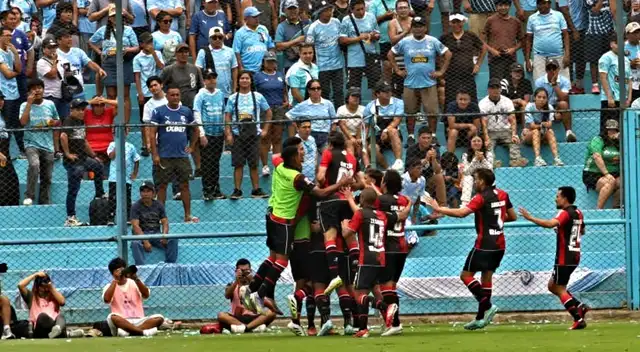 Melgar se llevó tres valiosos puntos en su visita a Sporting Cristal. Melgar se llevó tres valiosos puntos en su visita a Sporting Cristal.