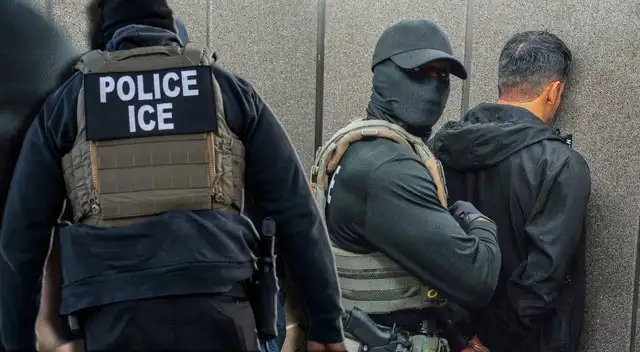 Los arrestos del ICE continúan, deteniendo a miles de inmigrantes sin antecedentes.