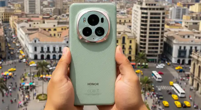 Este celular cuenta con una poderosa cámara fotográfica y rendimiento soberbio.