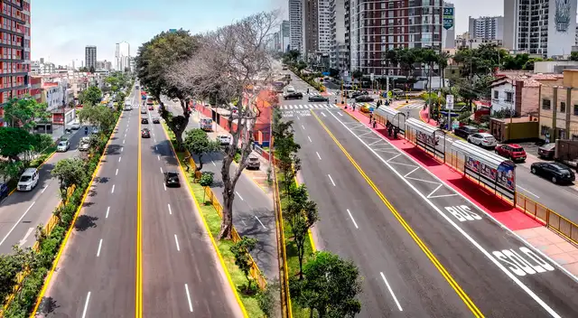 Culminan obra en la avenida Brasil y ahora luce con pistas remodeladas y nueva señalización.