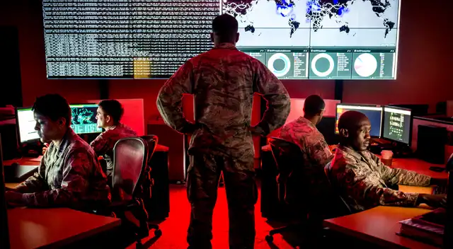 Polémica en EE.UU.: Trump vetó esta IA y horas después el Pentágono la usó en una operación militar contra Irán