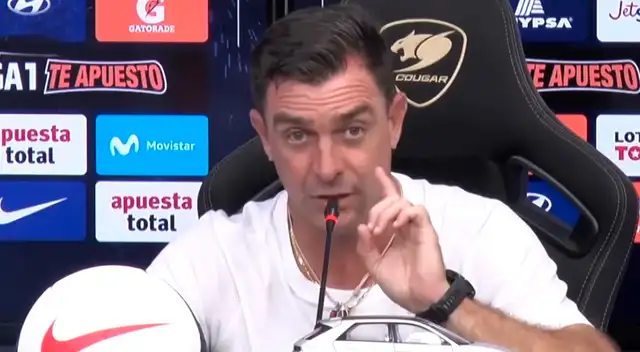 Pablo Guede vivió tenso momento con periodista en conferencia de Alianza Lima.