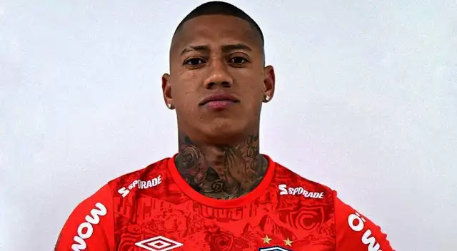 Ray Sandoval causó polémica.