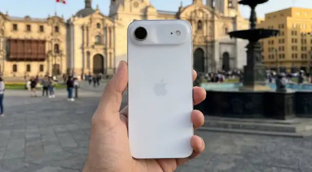El smartphone ultra delgado de Apple ha superado la prueba de la moda.