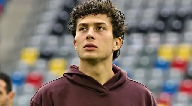 Fabio Gruber regresó para jugar por Núremberg. Fabio Gruber regresó para jugar por Núremberg.