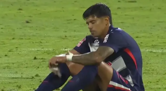 Se lesionó Esteban Pavez. Foto: L1 Max