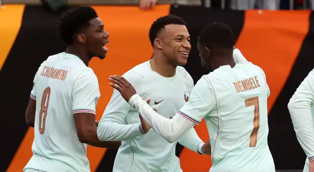 Francia ganó 2-1 a Brasil en partido amistoso internacional Francia ganó 2-1 a Brasil en partido amistoso internacional