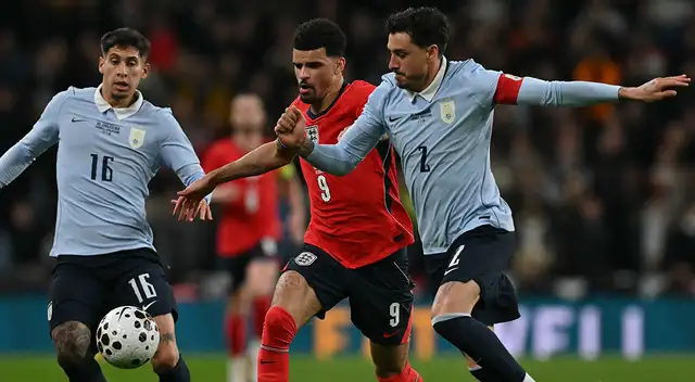 Uruguay empató 1-1 con Inglaterra por un partido amistoso internacional desde Wembley.