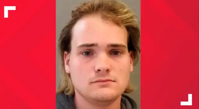 Walmart: hombre recibe sentencia y prisión tras admitir haber grabado a menor en baño de establecimiento.