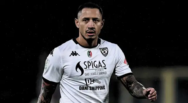 El trágico momento de Gianluca Lapadula con Spezia en la Serie B de Italia