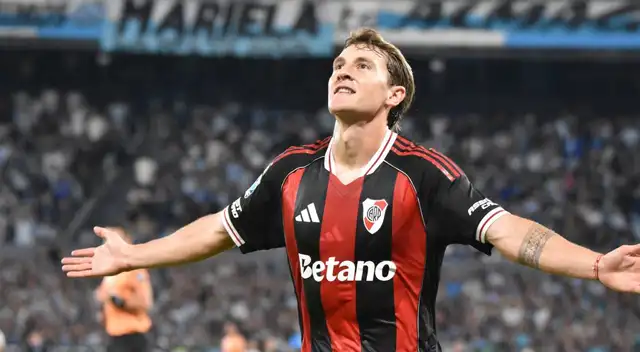 Facundo Colidio abrió el marcador en la victoria de River Plate sobre Racing.