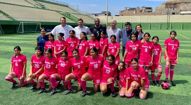 La Asociación Sueco Peruana de Desarrollo, con el apoyo de Betsson Group, lanza Boosting Up, un programa de cinco años para 22 escolares de Chorrillos, enfocándose en deporte, educación y bienestar.