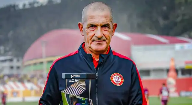 Walter Paolella aparece como asistente en lugar de entrenador de Los Chankas.