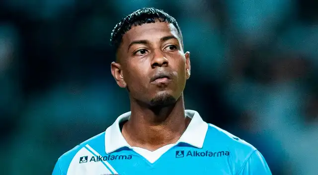 Miguel Araujo trabaja en su recuperación para estar en el choque ante Palmeiras.