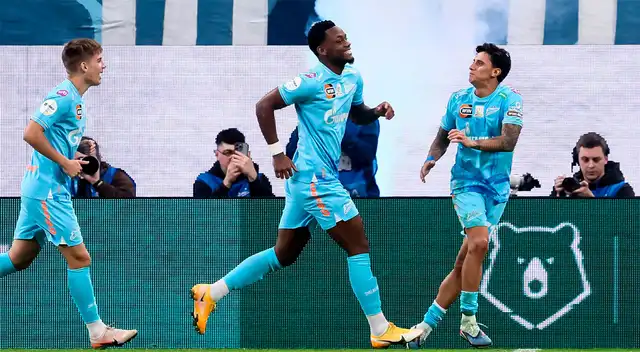 Zenit golpea en Moscú y se adueña de la cima