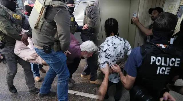 Los estándares del ICE para arrestar a inmigrantes sin orden judicial son insuficientes.