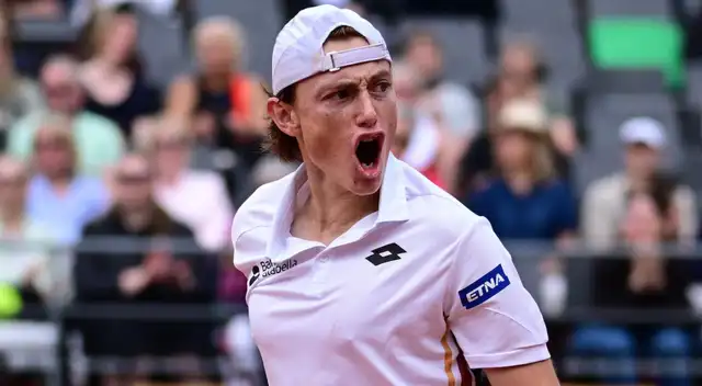 Ignacio Buse debutó con triunfo en Wimbledon 2026
