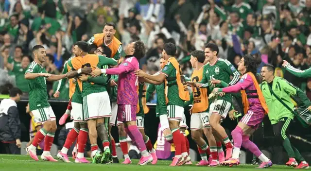 México se fue al descanso ganando por 2 goles ante Ecuador. México se fue al descanso ganando por 2 goles ante Ecuador.