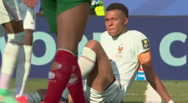 Kylian Mbappé salió sentido ante Marruecos. Kylian Mbappé salió sentido ante Marruecos.