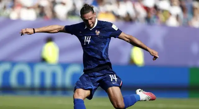 Adrien Rabiot cuestionó la actitud de sus compañeros tras la derrota ante Inglaterra. Adrien Rabiot cuestionó la actitud de sus compañeros tras la derrota ante Inglaterra.