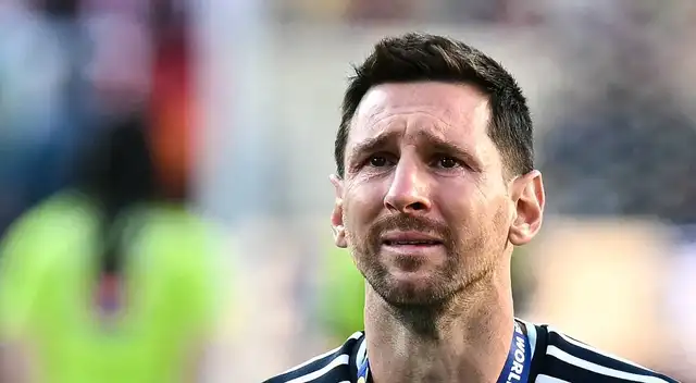 Lionel Messi protagonizó un desgarrador llanto en la premiación. Lionel Messi protagonizó un desgarrador llanto en la premiación.