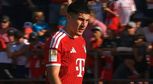 Felipe Chávez participando del amistoso de Bayern Múnich ante Rottach-Egern