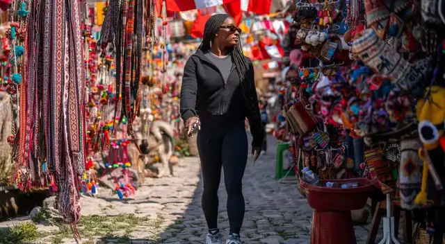 Simone Biles llegó a Perú y visitó la ciudad de Cusco. Simone Biles llegó a Perú y visitó la ciudad de Cusco.