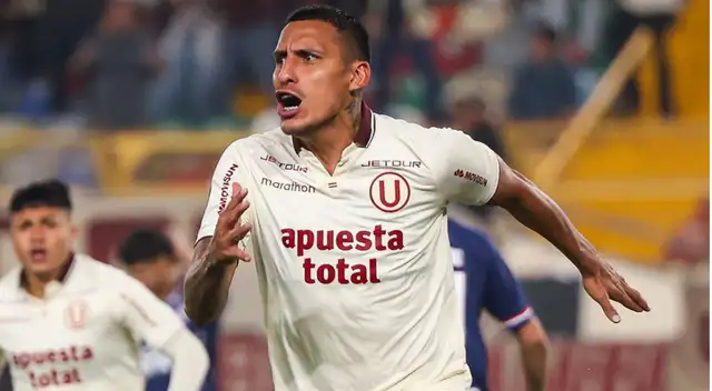 Álex Valera afina su definición durante los entrenamientos de Universitario.