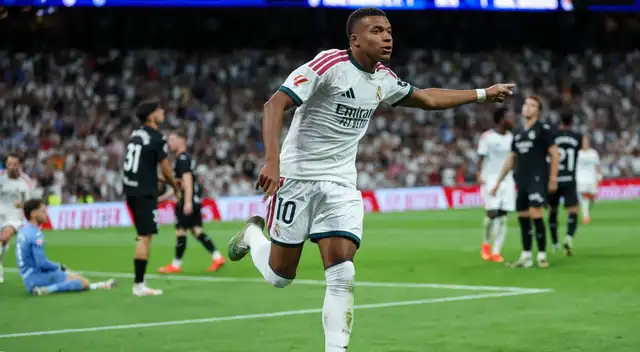 Kylian Mbappé, delantero de Real Madrid, anotó tres goles ante Real Sociedad