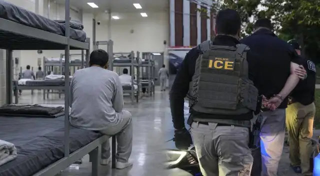 ICE detiene a padre cubano portador del formulario I-220A en los Cayos de Florida.