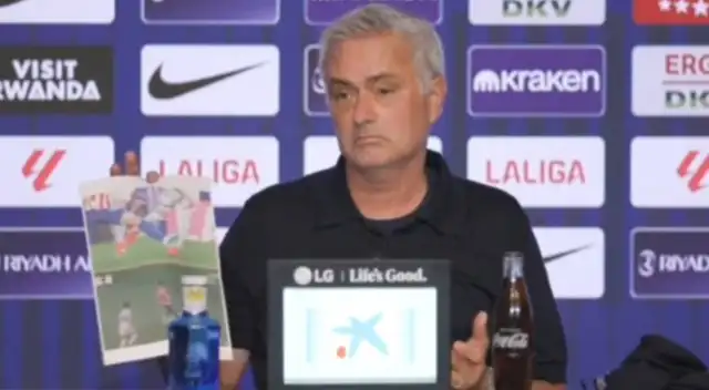 José Mourinho rajó contra el árbitro tras la derrota del Real Madrid.