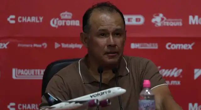Juan Reynoso debutó con una derrota por 3-1 al mando de Necaxa. Juan Reynoso debutó con una derrota por 3-1 al mando de Necaxa.