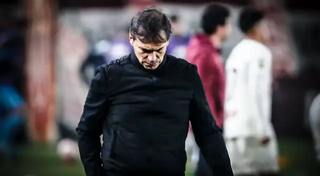 Fabián Bustos no podrá dirigir sus primeros partidos con Universitario en el Torneo Clausura