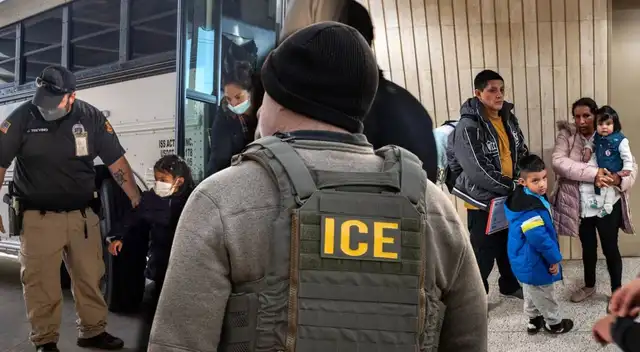 ICE detuvo a más del doble de menores entre enero y julio de 2026 que en el mismo período de 2025.