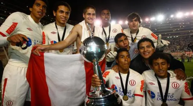  Carlos Uribe ganó la Copa Libertadores Sub 20 con Universitario.   