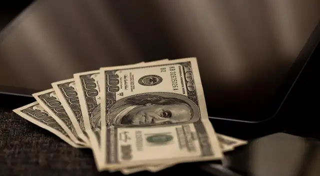 Cheque de reembolso. Cheque de reembolso.