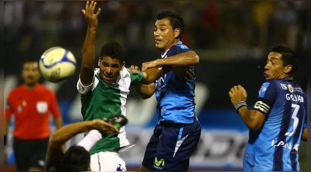 Carlos Galván en César Vallejo. Carlos Galván en César Vallejo.