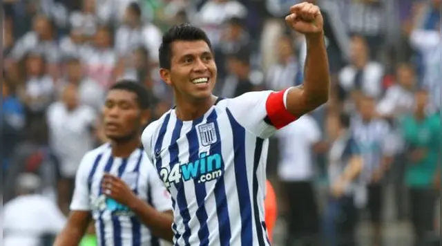 Rinaldo Cruzado con Alianza Lima en el 2017.