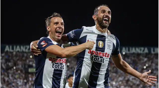 Hernán Barcos y Pablo Lavandeira en Alianza Lima - 2022 Hernán Barcos y Pablo Lavandeira en Alianza Lima - 2022