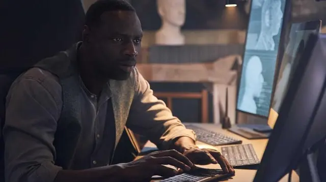 <strong><em> (Assane Diop en Lupin temporada 1</em></strong>)   