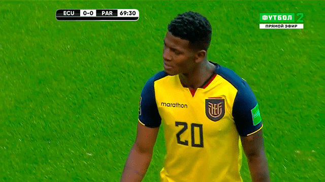 Washington Corozo jugando con Ecuador en Eliminatorias Washington Corozo jugando con Ecuador en Eliminatorias