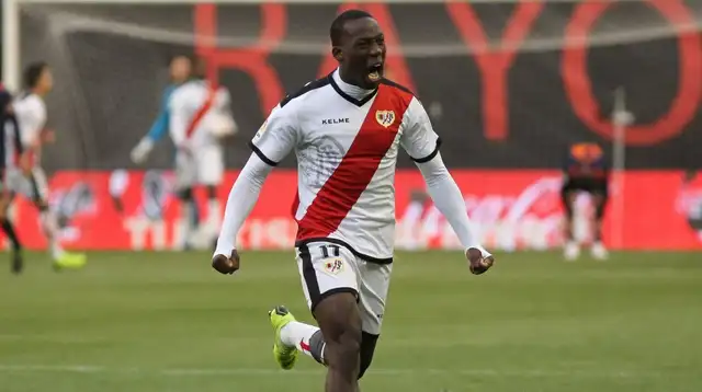 Luis Advíncula Luis Advíncula