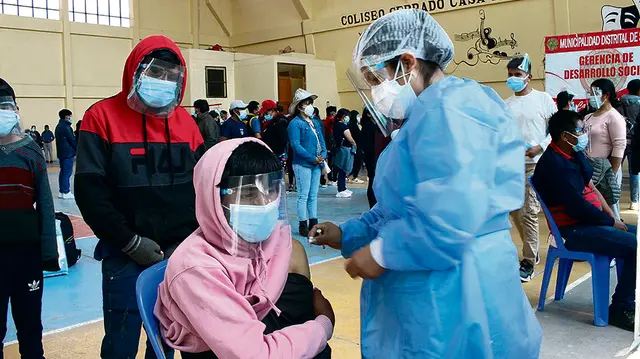 Dosis de refuerzo contra la COVID-19.   
