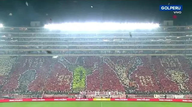 Mosaico de Universitario vs. Alianza Lima
