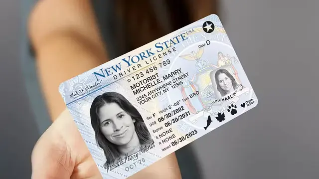 <em>Así se ve una tarjeta de Real ID / Foto: Diario as</em>   