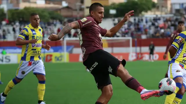 Álex Valera disputó su partido 183 con Universitario superando a Lolo Fernández Álex Valera disputó su partido 183 con Universitario superando a Lolo Fernández