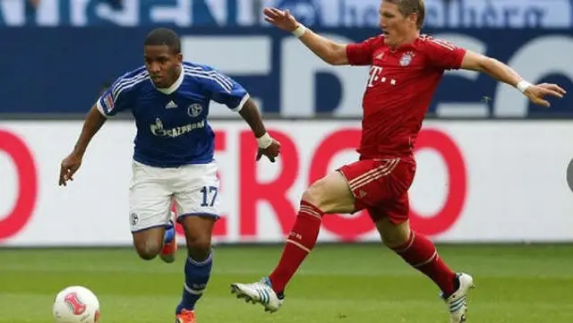 Jefferson Farfán en un partido contra el Bayern Múnich.   