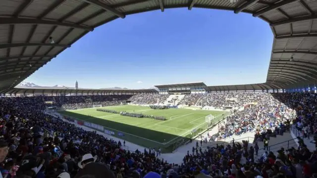 Always Ready, Estadio Municipal de El Alto
