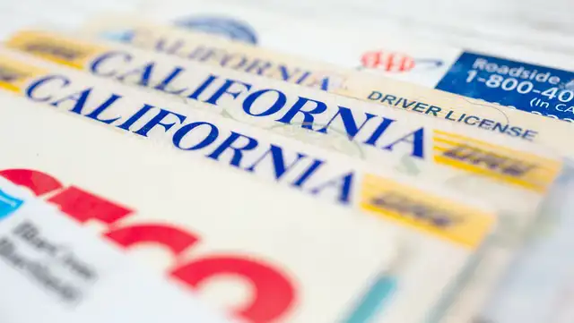 Leyes de tránsito en California