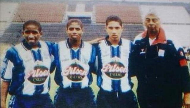 De izquierda a derecha: Roberto Guizasola, Jefferson Farfán y Paolo Guerrero en Alianza Lima.   